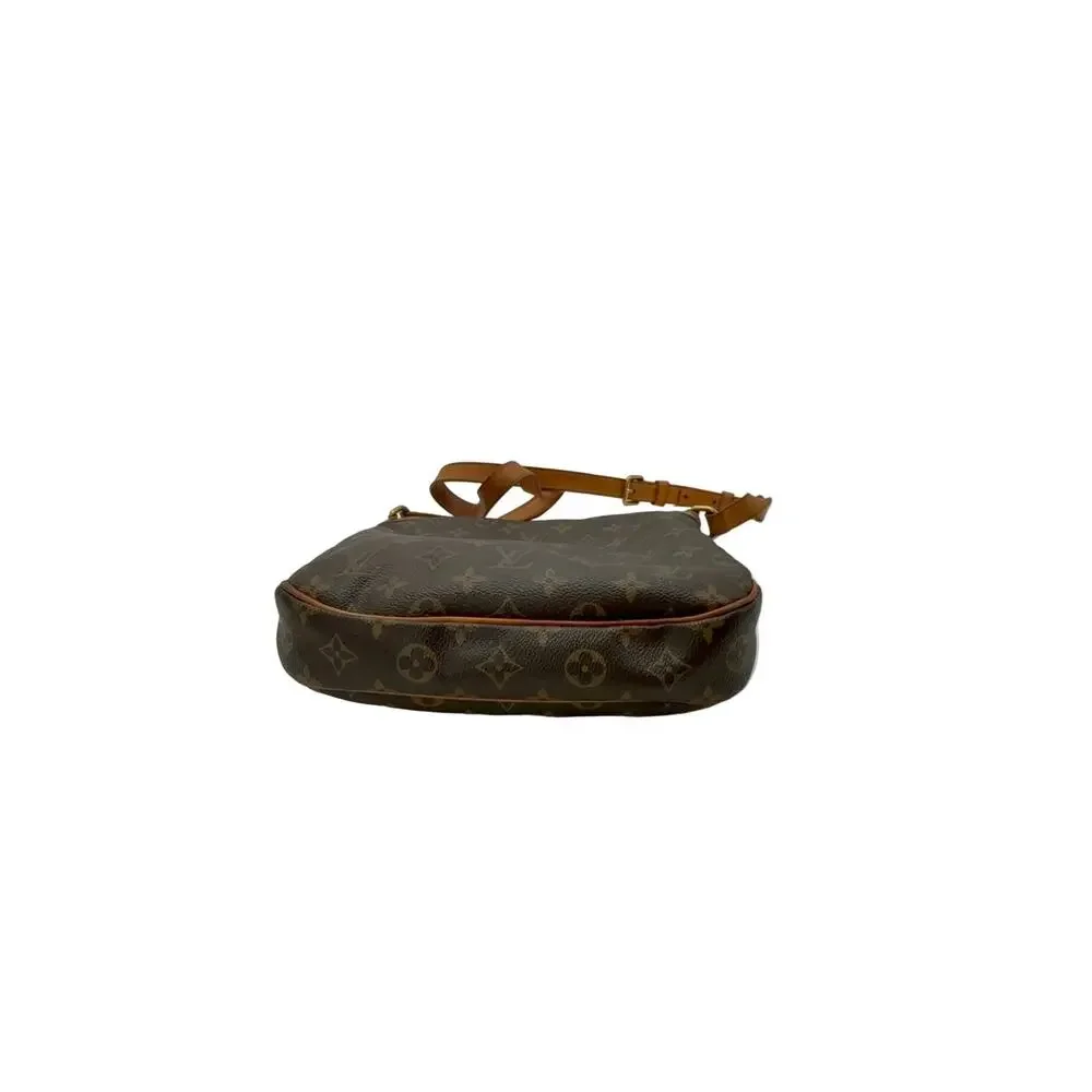 Authenticated Vintage Louis Vuitton Crossbody – Classic Monogram Shoulder Purse - Picture 6 of 15
